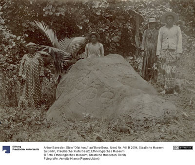 Pétroglyphes Ofai honu à Bora Bora – Photographie de Arthur Baessler (1896)