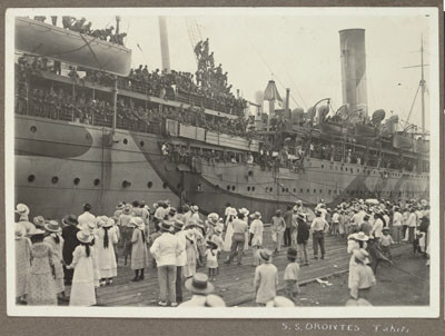 S.S. Orontes en escale à Tahiti (1918)