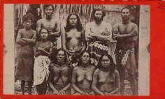 Portrait de groupe aux Tuamotu (1880)