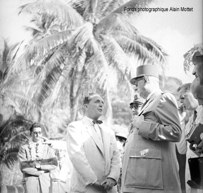 Visite du Général De Gaulle au Marae Arahurahu (1956)
