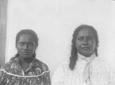 Portrait de deux Marquisiennes de Nuku Hiva (1884)