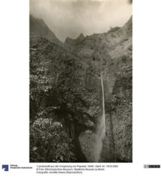 Cascade de la Fautaua, Tahiti (1910)